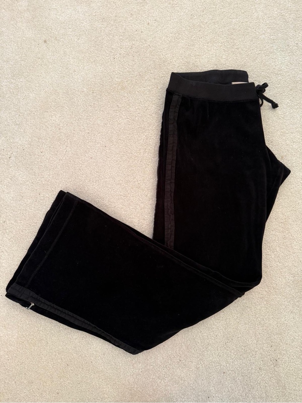 Juicy Couture Vintage Y2K Black Velour Tracksuit M Low Rise Bootcut Pants Set - Picture 9 of 14